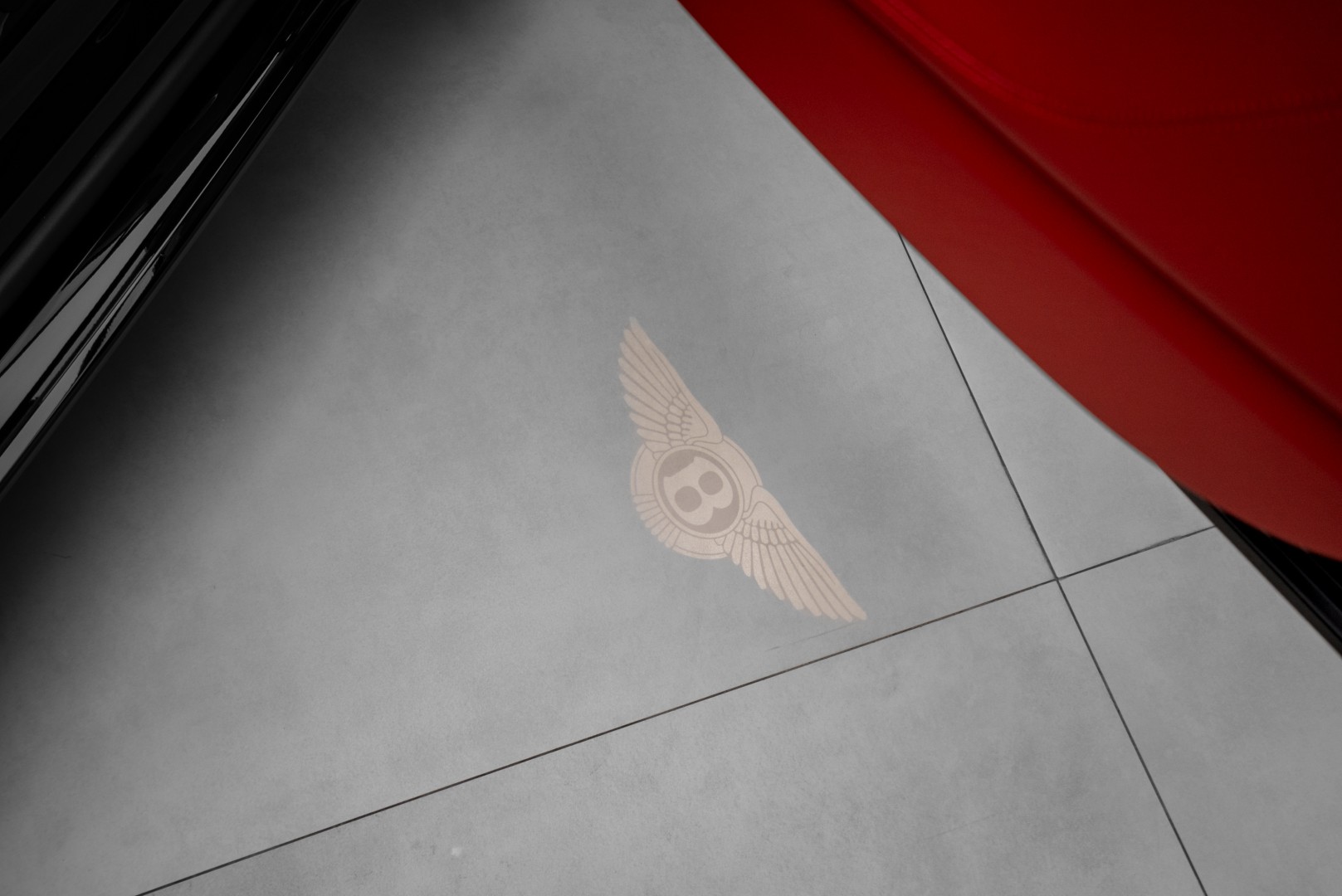 2023 BENTLEY BENTAYGA S | HIGH SPEC | DIAMOND QUILT LEATHER | REAR ENTERTAINMENT | CARBON INTERIORS